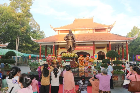 Nhiều hoạt động tại Lễ giỗ lần thứ 159 của Thiên Hộ Dương và Đốc Binh Kiều