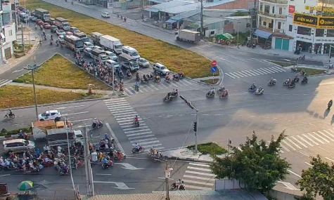 Dòng người đổ về TP. Hồ Chí Minh tăng cao sau kỳ nghỉ Tết Dương lịch