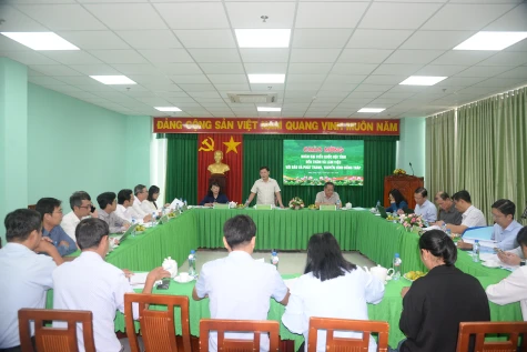 Đoàn Đại biểu Quốc hội tỉnh Đồng Tháp làm việc với Báo và phát thanh, truyền hình Đồng Tháp