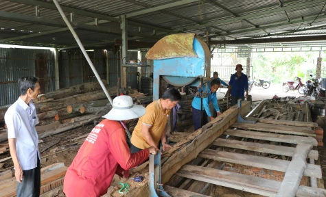 Những tấm lòng nhân ái và hành trình 
mang “mái ấm” đến người nghèo