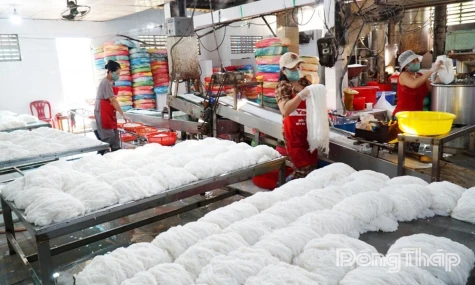 Bustling as Tet Approaches