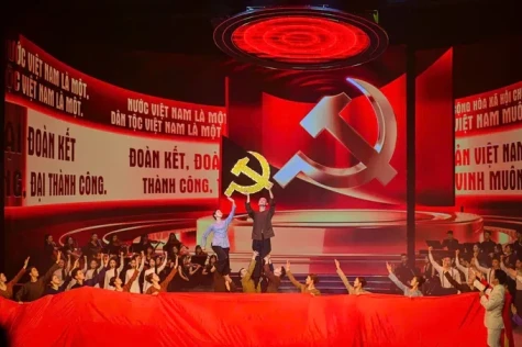 Vang lên bản hòa ca "Mãi mãi niềm tin theo Đảng"