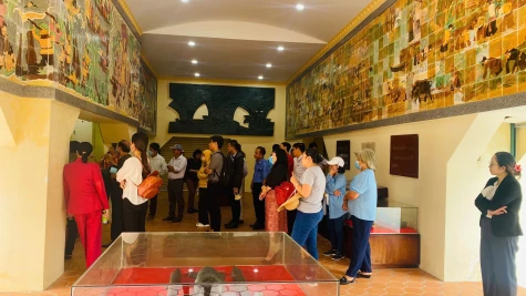 Khởi sắc với nhiều gam màu sáng