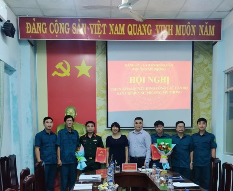 Thiếu tá Ngô Quốc Việt làm Chỉ huy trưởng Ban Chỉ huy Quân sự phường Mỹ Phong