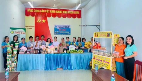 Phụ nữ Đồng Tháp: Chủ động tham gia chuyển đổi số, mở ra cơ hội phát triển kinh tế bền vững