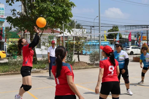 Xã Mỹ An Hưng: Tổ chức Giải Bóng chuyền hơi nữ "Mừng Đảng - Mừng Xuân"