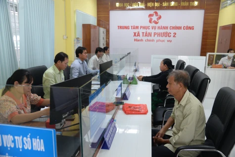 Các xã khu vực Tân Phước: Nâng cao hiệu lực quản lý, phục vụ Nhân dân