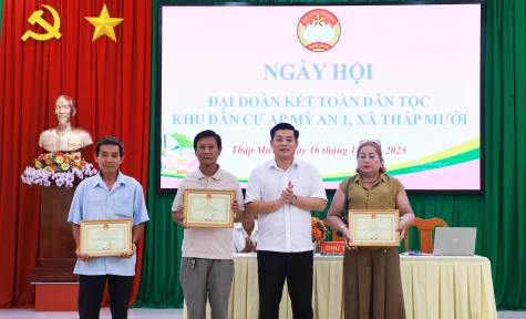 Xây dựng gia đình no ấm, tiến bộ, 
hạnh phúc, văn minh