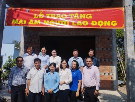 Xã Mỹ Tịnh An: Bàn giao “Mái ấm Công đoàn” cho đoàn viên khó khăn
