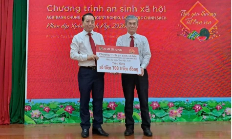 Agribank Đồng Tháp trao 700 triệu đồng hỗ trợ an sinh xã hội nhân dịp Xuân Bính Ngọ 2026
