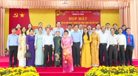Phường Mỹ Phong họp mặt Kỷ niệm 96 năm Ngày thành lập Đảng Cộng sản Việt Nam