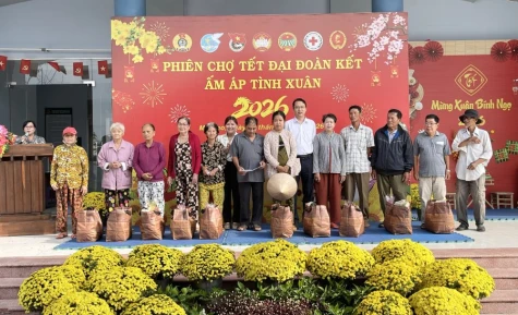 Phường Mỹ Tho: Tổ chức phiên chợ "Tết Đại đoàn kết - Ấm áp tình xuân"