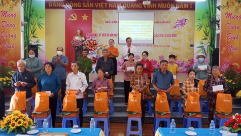 THABICO trao 300 phần quà tết cho hộ có hoàn cảnh khó khăn