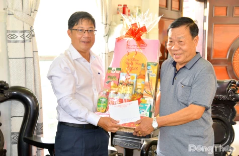 Đồng chí Trần Thanh Nguyên thăm, chúc tết nguyên lãnh đạo tỉnh, các đơn vị và gia đình chính sách