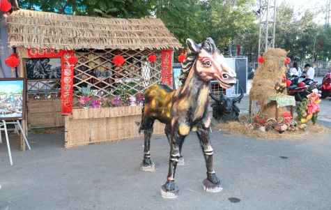 Rực rỡ sắc xuân từ những cụm tiểu cảnh tết