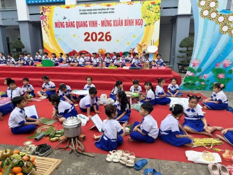 Giữ hồn Tết Việt cho trẻ em