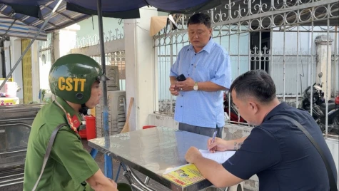 Phường Sa Đéc ra quân lập lại trật tự đô thị đón Tết Nguyên đán