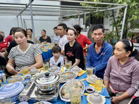 Đồng Tháp: Ấm áp "Bữa cơm tất niên Công đoàn" tại khu nhà trọ công nhân tự quản