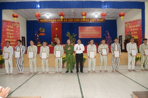 Trại giam Phước Hòa: 134 phạm nhân được giảm hết thời hạn chấp hành án phạt tù