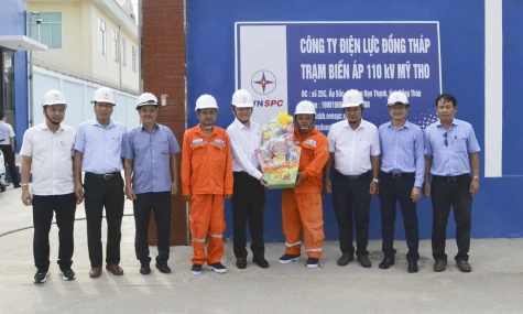 Tổng Công ty Điện lực miền Nam thăm, chúc tết và kiểm tra công tác vận hành lưới điện tại Đồng Tháp