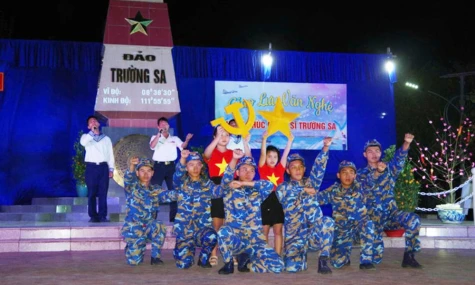 Tết về trên đảo Trường Sa