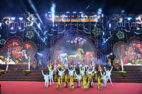 Đồng Tháp: Sôi động Chương trình nghệ thuật mừng Xuân Bính Ngọ 2026 và bắn pháo hoa chào mừng năm mới