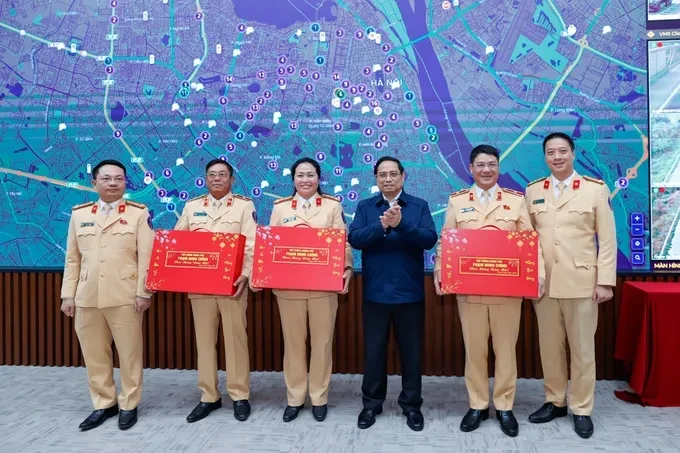 Thủ tướng Phạm Minh Chính gửi lời chúc năm mới, mong người dân tham gia giao thông an toàn