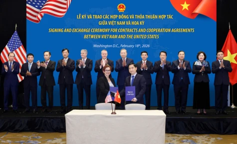 Việt Nam mua “siêu máy nghìn tỷ” điều trị ung thư của Mỹ