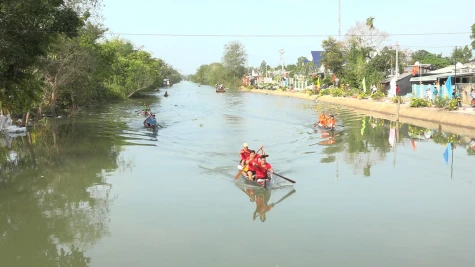 Xã Tân Dương: Sôi nổi Giải đua xuồng truyền thống lần thứ XX mừng Đảng mừng Xuân