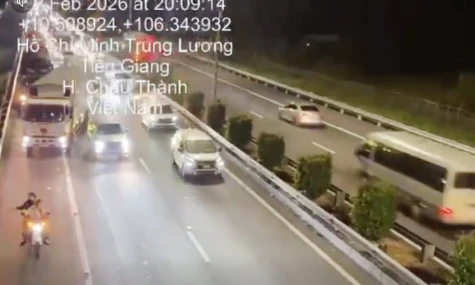 Người dân không bị xử phạt khi di chuyển ở làn dừng khẩn cấp trên cao tốc vào mùng 6 tết