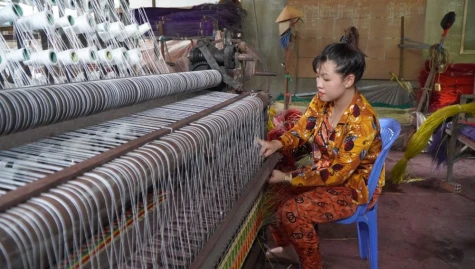 Phát huy và nâng tầm giá trị làng nghề truyền thống