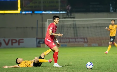 V-League khai xuân: Ngôi đầu vững vàng, cuộc đua trụ hạng thêm nóng
