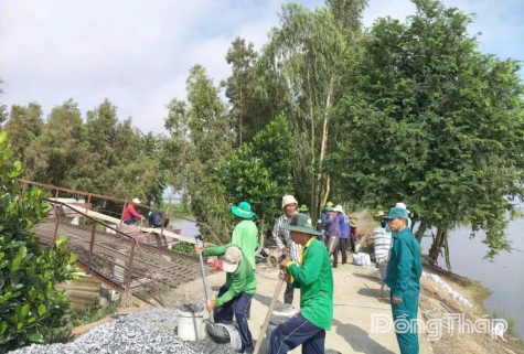 Khơi dậy sức dân, bồi đắp đời sống văn hóa