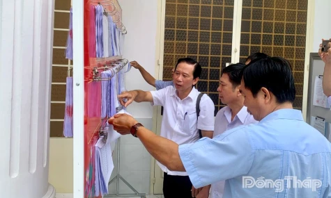 Kiểm tra, đôn đốc việc thi hành pháp luật về bầu cử tại xã Phú Hựu và xã Tân Nhuận Đông