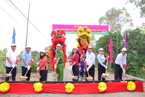 Xã Bình Hàng Trung: Phát huy sức mạnh khối đại đoàn kết 
qua mô hình “Tết Quân - Dân”