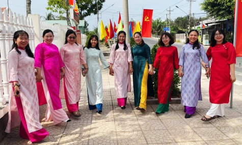 Phụ nữ xã Long Bình rạng rỡ hưởng ứng “Tuần lễ Áo dài” năm 2026
