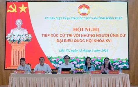 Ứng cử viên Đại biểu Quốc hội khóa XVI đơn vị bầu cử số 3 tiếp xúc cử tri tại xã Lấp Vò