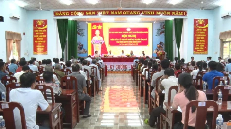 Ứng cử viên Đại biểu Quốc hội khoá XVI đơn vị bầu cử số 3 tiếp xúc cử tri trên địa bàn xã Lai Vung