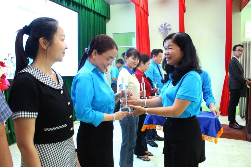 Đồng Tháp: Tỏa sáng phong trào “Giỏi việc nước, đảm việc nhà”