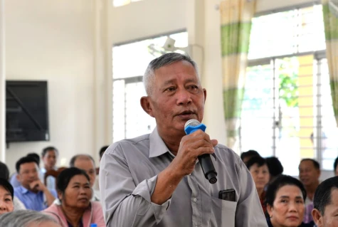 Ứng cử viên đại biểu Quốc hội khóa XVI tiếp xúc cử tri tại xã Phú Thành, Long Bình và Vĩnh Hựu