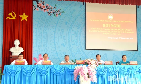 Ứng cử viên đại biểu Hội đồng nhân dân tỉnh tiếp xúc cử tri tại phường Trung An