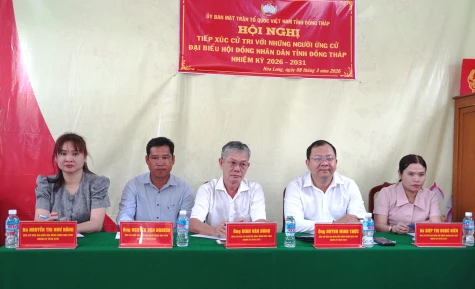 Ứng cử viên đại biểu HĐND tỉnh Đồng Tháp đơn vị bầu cử số 12 tiếp xúc cử tri tại xã Hòa Long