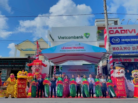 Vietcombank Đồng Tháp: Khai trương trụ sở mới Phòng Giao dịch Tháp Mười