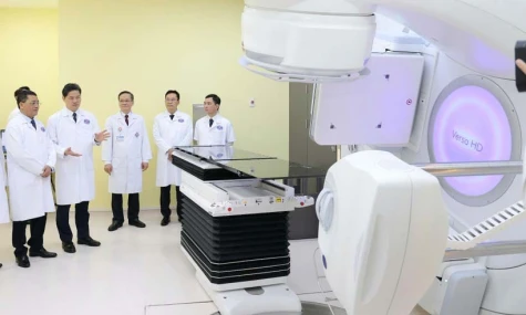 Bệnh viện K vận hành máy xạ trị hiện đại, rút ngắn thời gian điều trị còn 2-3 phút