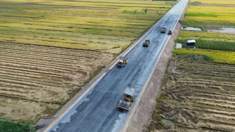 Đồng Tháp: Người dân, doanh nghiệp xoay trở thích ứng  với giá xăng, dầu tăng