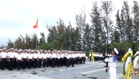 Vùng 4 Hải quân tưởng niệm các anh hùng liệt sĩ Gạc Ma
