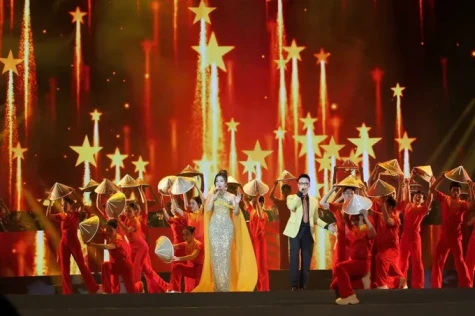 Văn nghệ sĩ, vận động viên: Kỳ vọng lớn trong ngày bầu cử