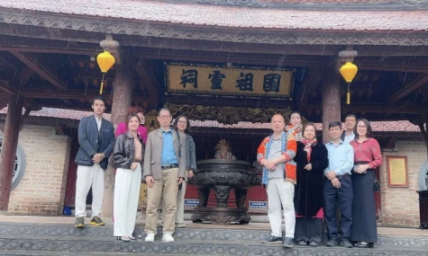 Trồng 54 cây hoa gạo tại Đền Hùng lan tỏa thông điệp môi trường xanh