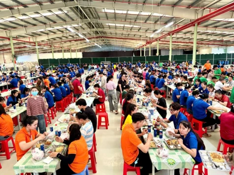 Nâng cao năng suất lao động từ bữa ăn ca 
chất lượng