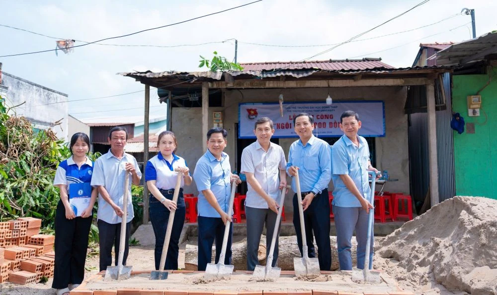 “Kỳ tích” từ những tờ tiền 5.000 đồng